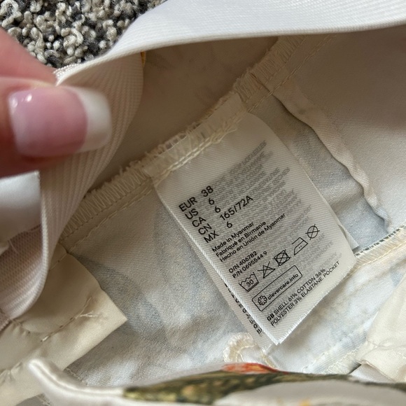 H&M Hummingbird Floral Chino Ankle Pants - Picture 3 of 7